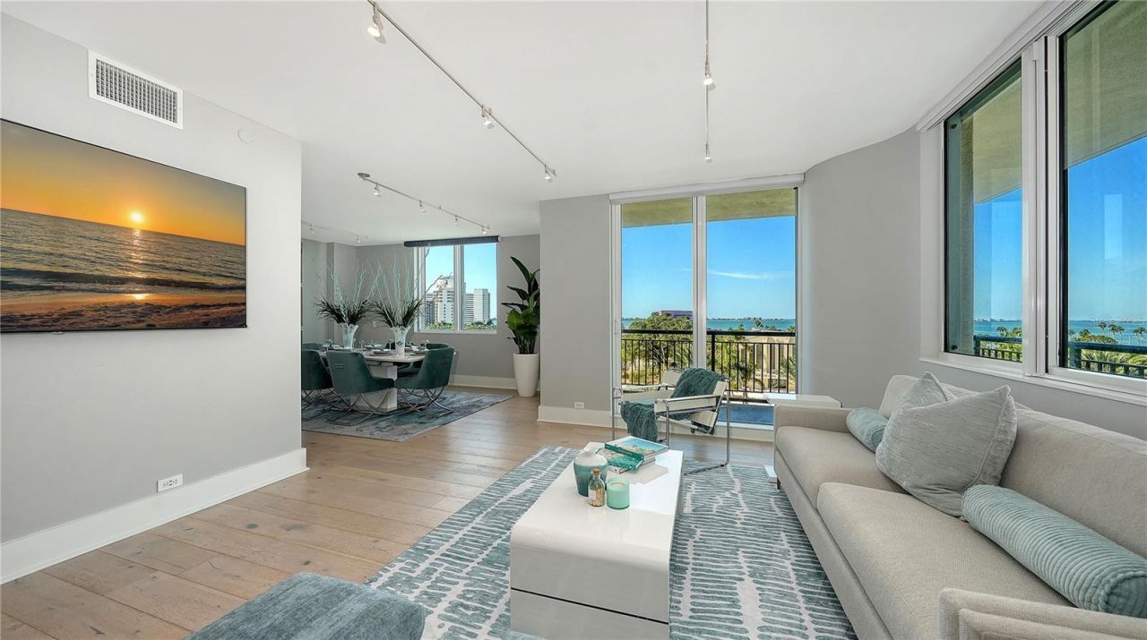 800 N Tamiami Trail, Unit 505/507, Sarasota, FL 34236 Photo