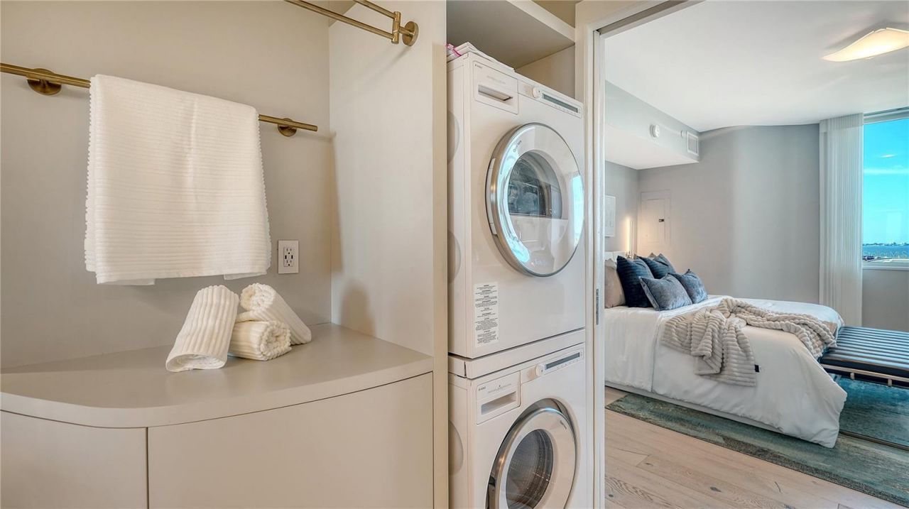 800 N Tamiami Trail, Unit 505/507, Sarasota, FL 34236 Photo