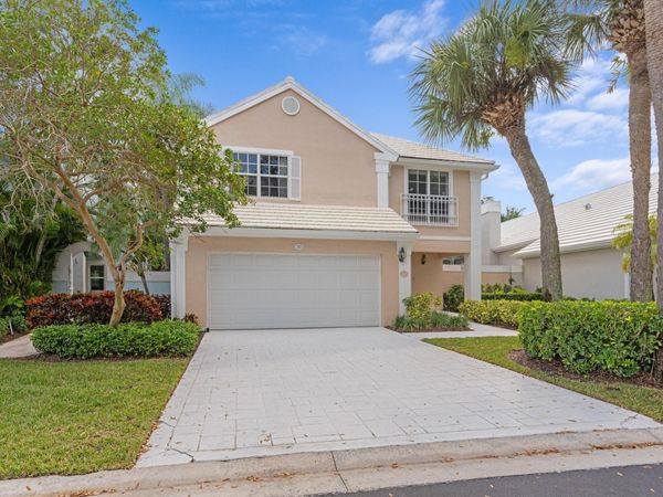 23 Blenheim Court, Palm Beach Gardens, FL 33418