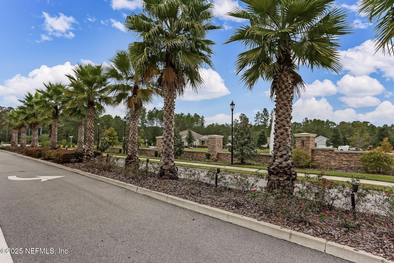 7581 Rock Brook Drive, Jacksonville, FL 32222 Photo