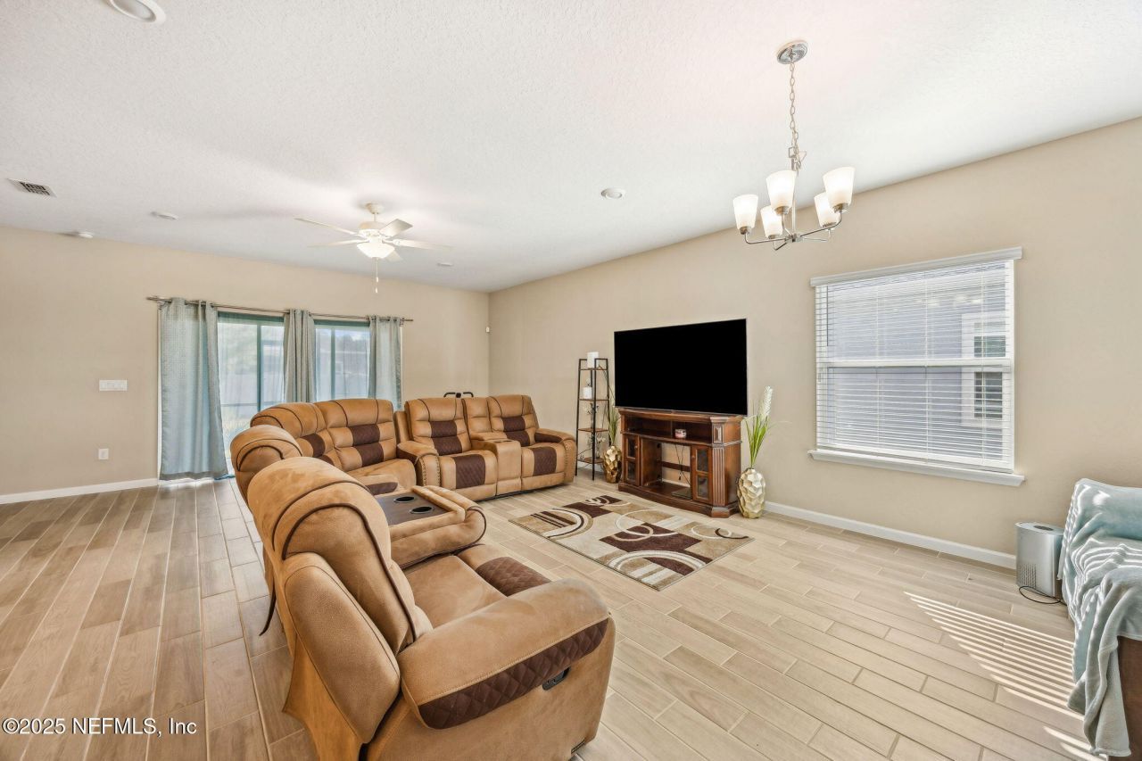 7581 Rock Brook Drive, Jacksonville, FL 32222 Photo