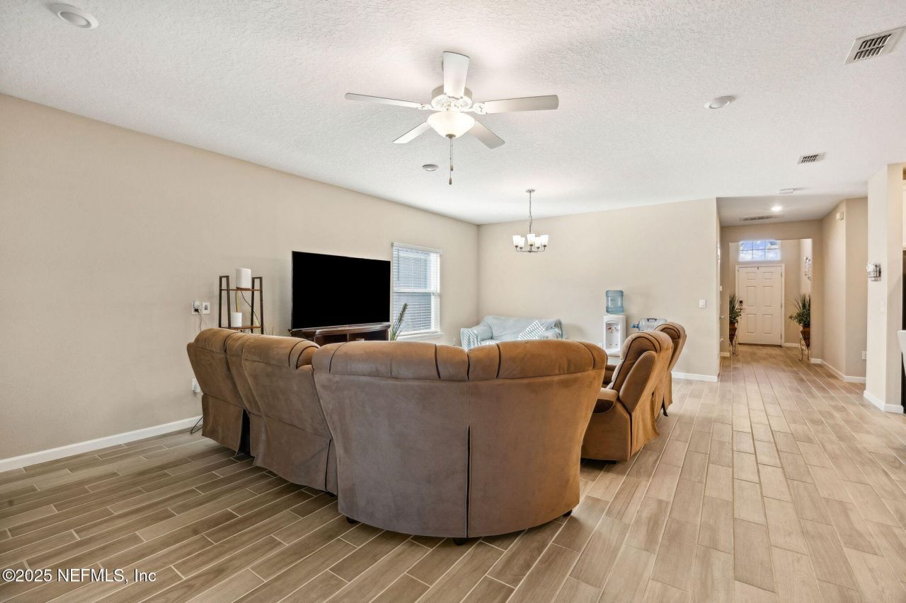 7581 Rock Brook Drive, Jacksonville, FL 32222 Photo