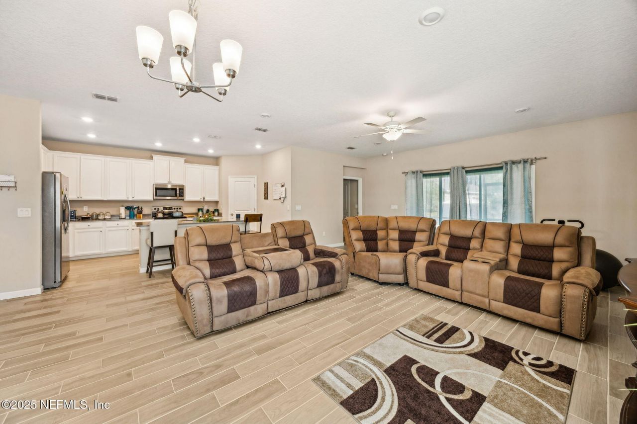 7581 Rock Brook Drive, Jacksonville, FL 32222 Photo