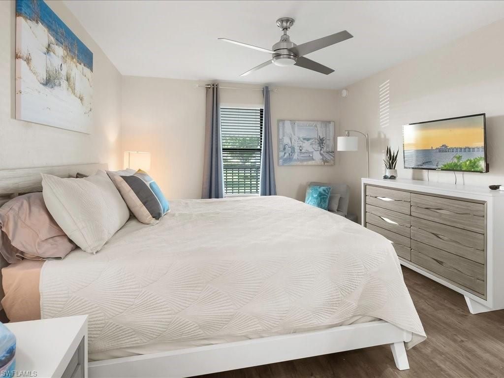 600 Neapolitan Way, Unit 225, Naples, FL 34103 Photo