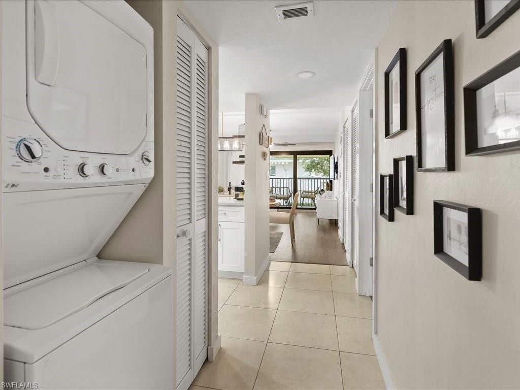 600 Neapolitan Way, Unit 225, Naples, FL 34103 Photo