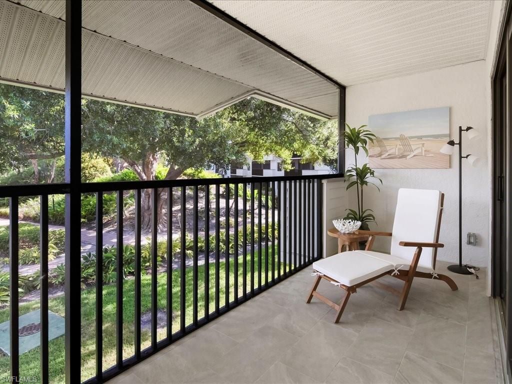 600 Neapolitan Way, Unit 225, Naples, FL 34103 Photo