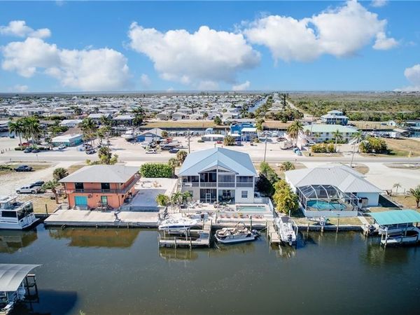 3184 Stringfellow RD, ST. JAMES CITY, FL 33956