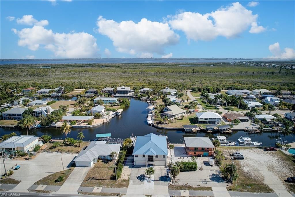 3184 Stringfellow Rd, Saint James City, FL 33956 Photo