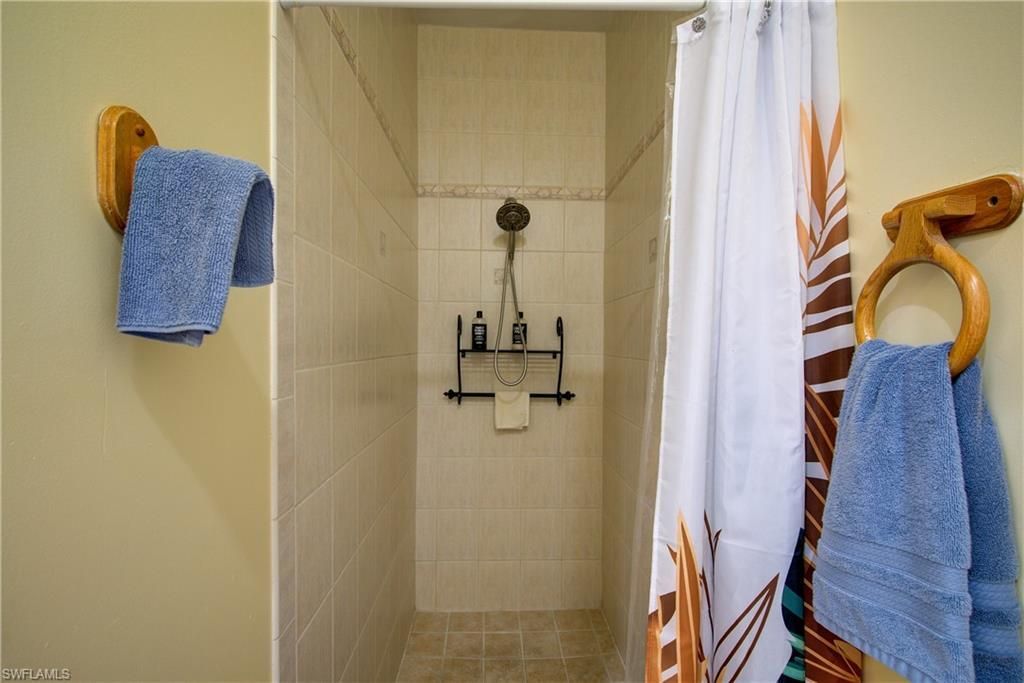 3184 Stringfellow Rd, Saint James City, FL 33956 Photo