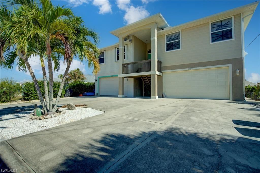 3184 Stringfellow Rd, Saint James City, FL 33956 Photo