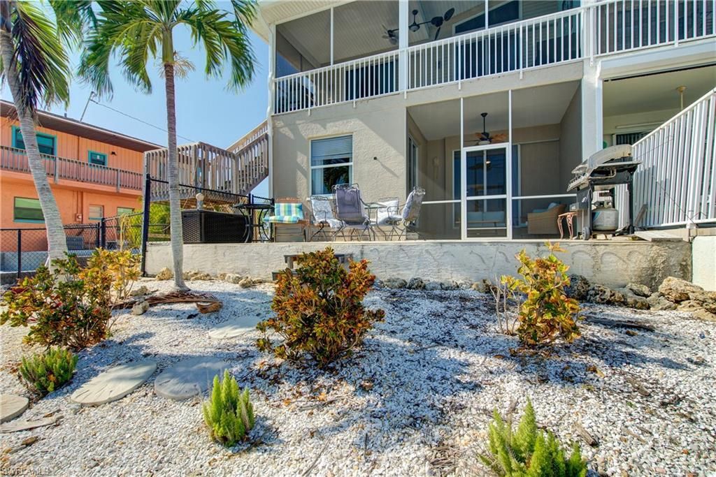 3184 Stringfellow Rd, Saint James City, FL 33956 Photo