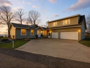 1575 White Cloud Drive S, Isle, MN 56342