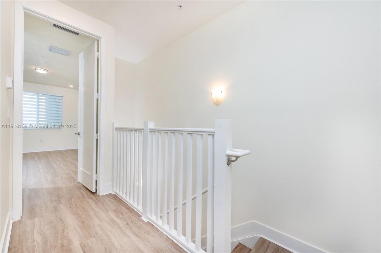 10290 NW 64th Ter, Unit 103, Doral, FL 33178 Photo