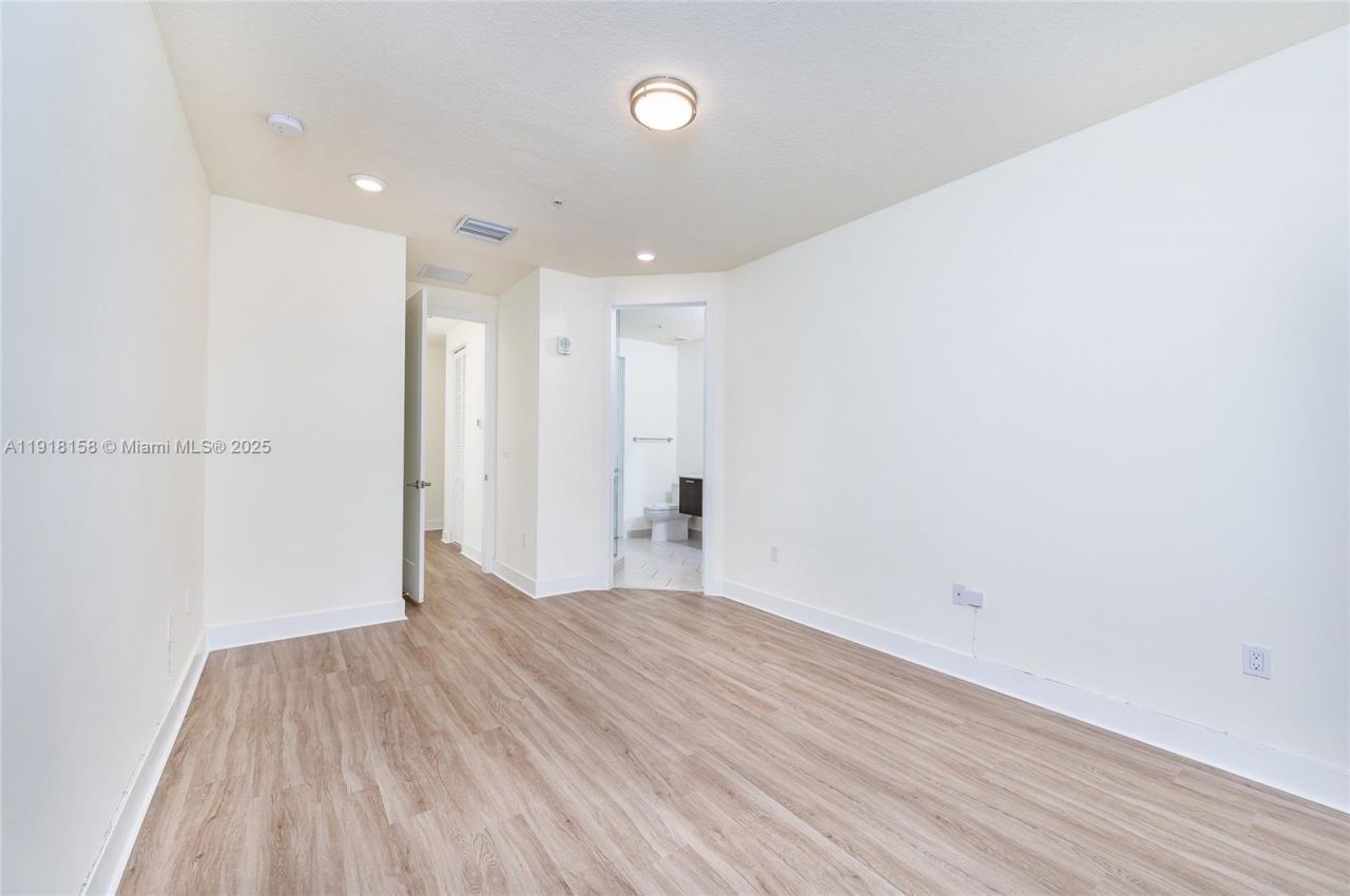 10290 NW 64th Ter, Unit 103, Doral, FL 33178 Photo