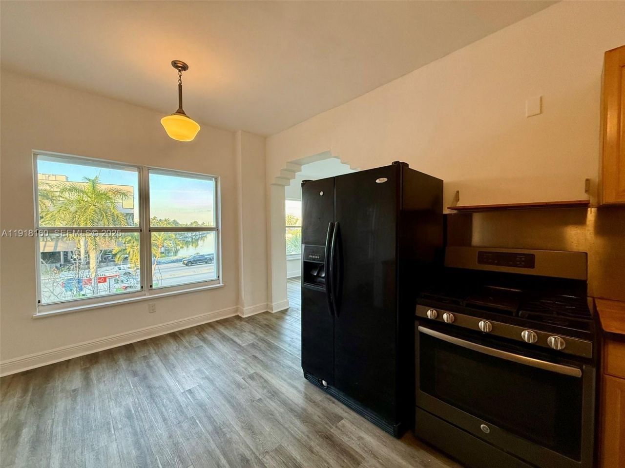 4035 N Meridian Ave, Unit 306, Miami Beach, FL 33140 Photo