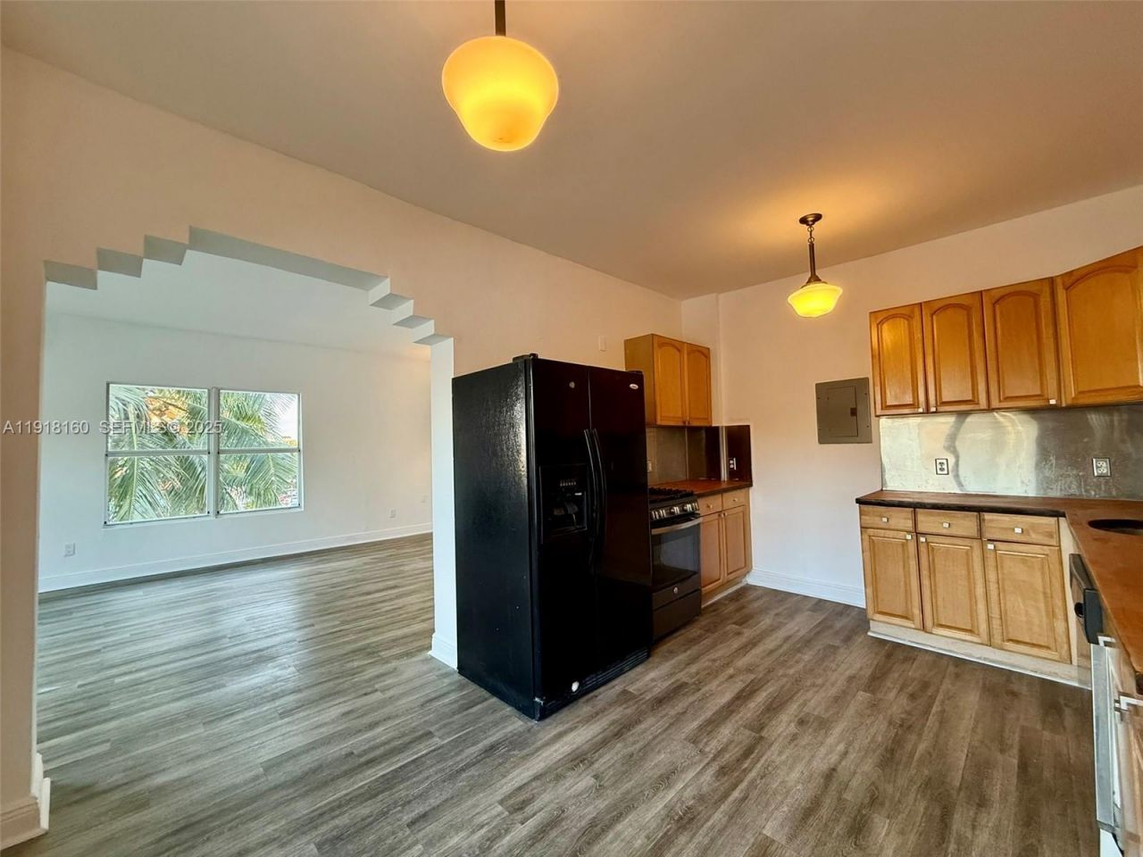 4035 N Meridian Ave, Unit 306, Miami Beach, FL 33140 Photo