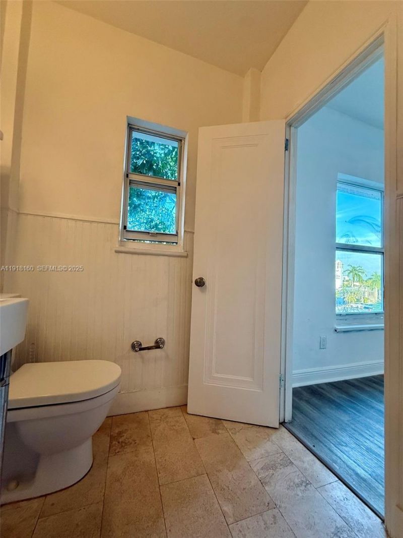 4035 N Meridian Ave, Unit 306, Miami Beach, FL 33140 Photo