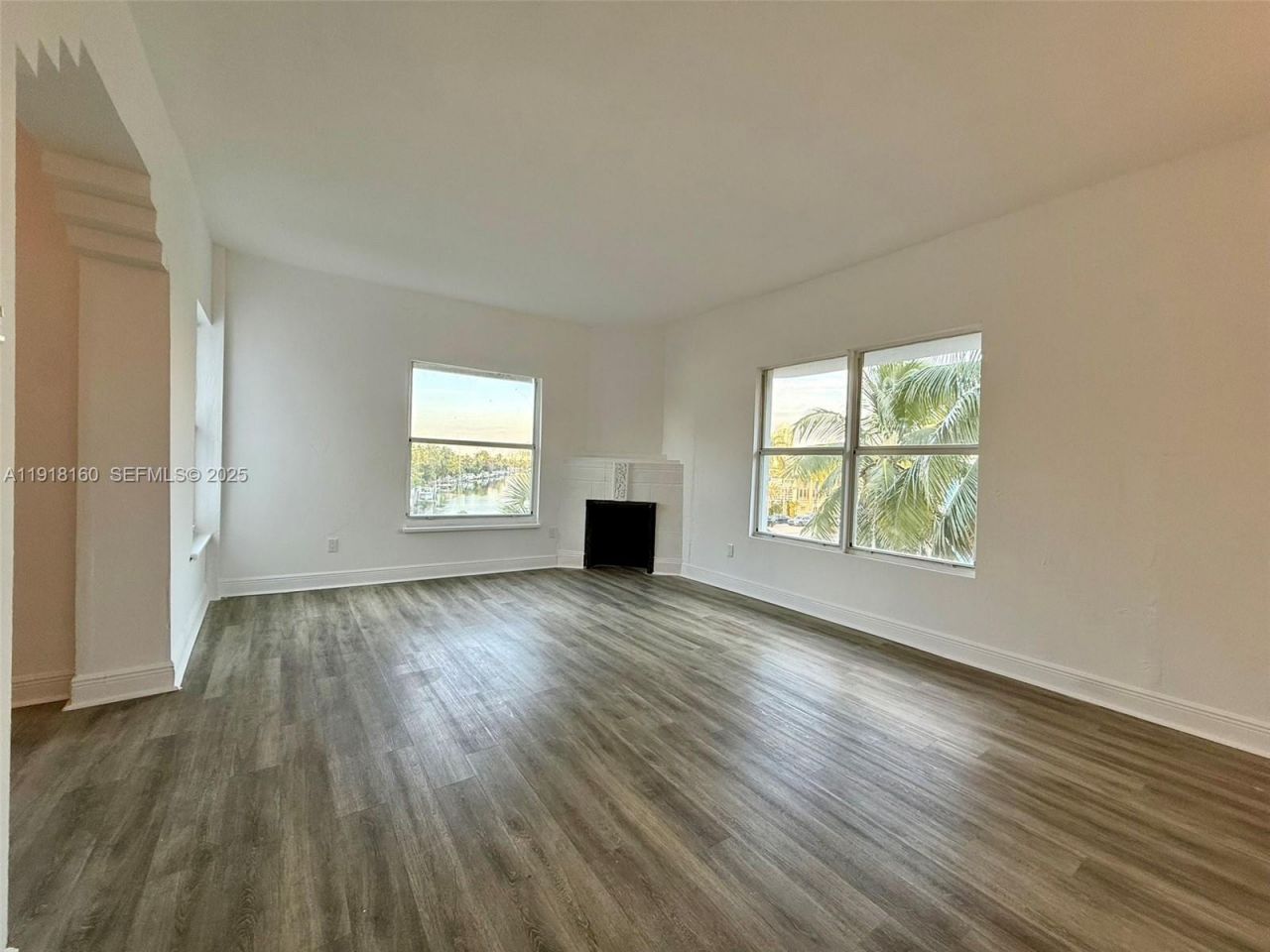 4035 N Meridian Ave, Unit 306, Miami Beach, FL 33140 Photo