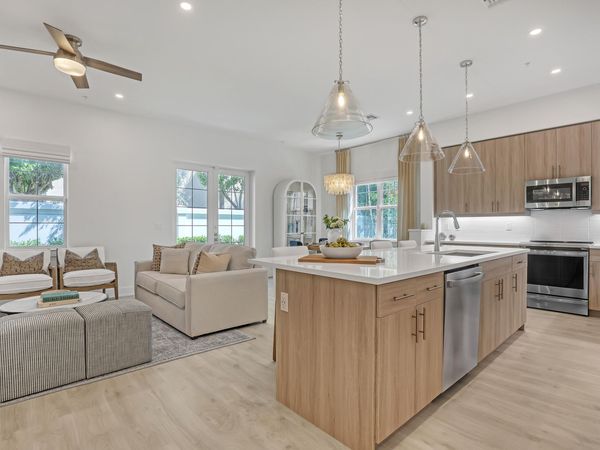 112 Royal Palm Circle, Tequesta, FL 33469