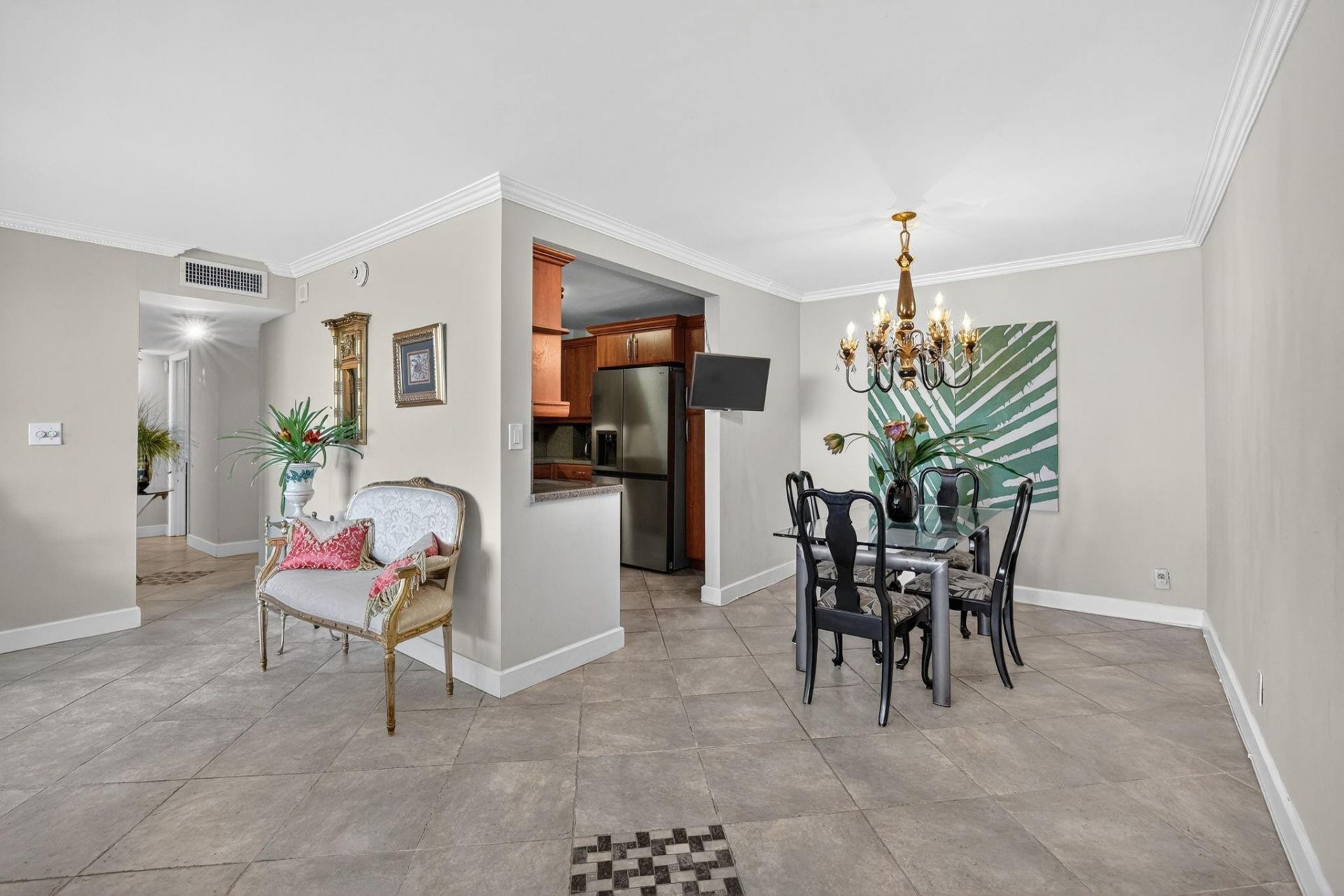 1160 N Federal Highway, Unit 716, Fort Lauderdale, FL 33304 Photo