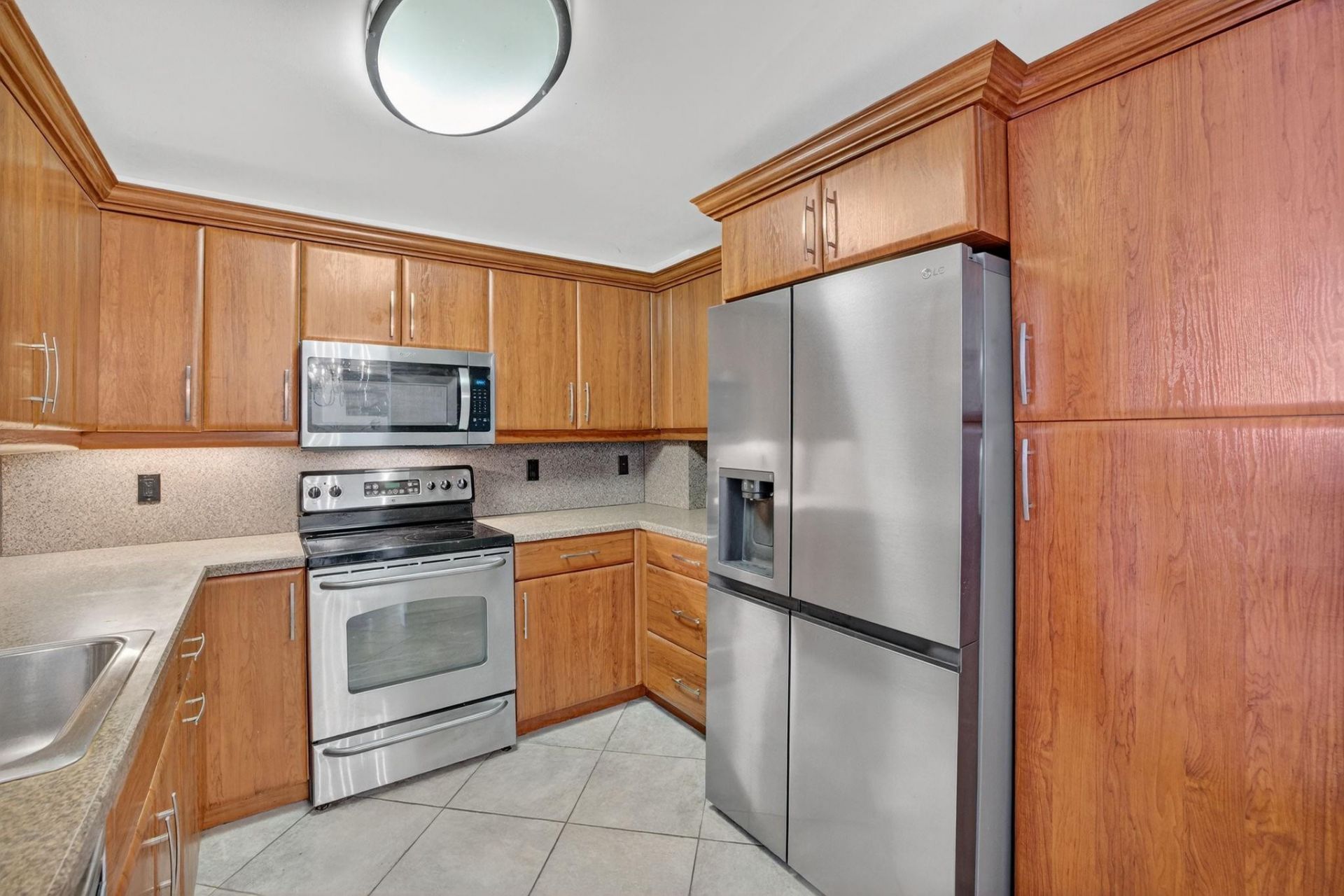 1160 N Federal Highway, Unit 716, Fort Lauderdale, FL 33304 Photo