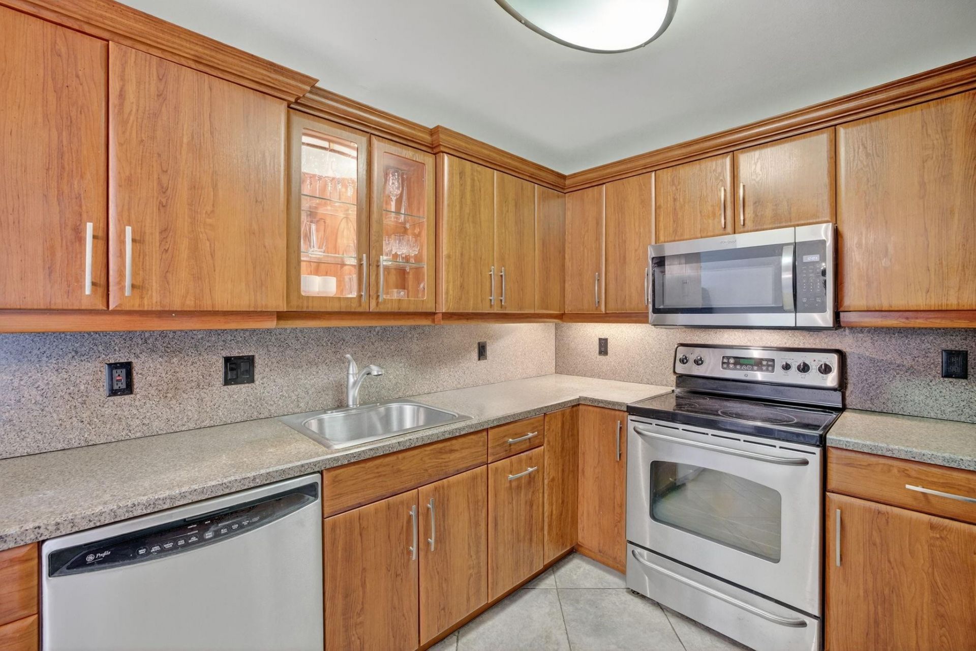 1160 N Federal Highway, Unit 716, Fort Lauderdale, FL 33304 Photo