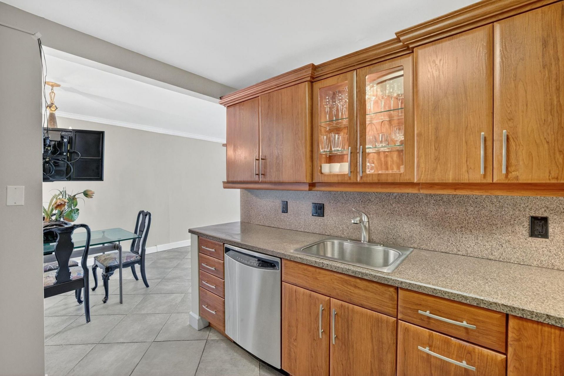 1160 N Federal Highway, Unit 716, Fort Lauderdale, FL 33304 Photo