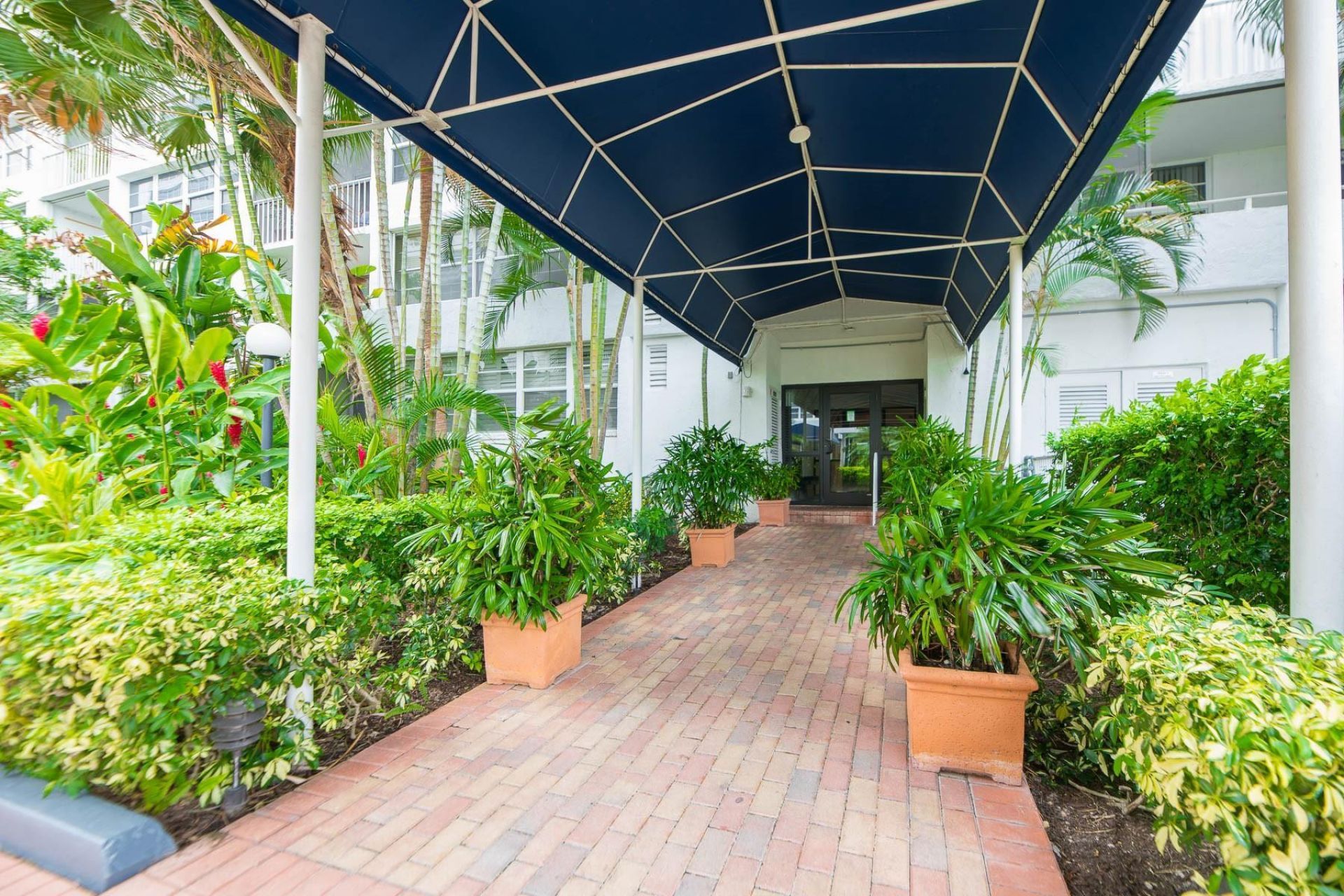 1160 N Federal Highway, Unit 716, Fort Lauderdale, FL 33304 Photo