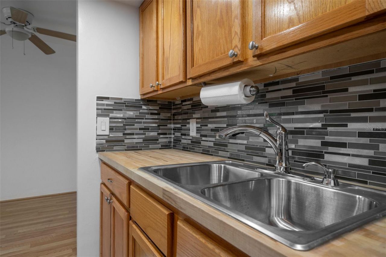 5912 5th Avenue N, Unit E12, Saint Petersburg, FL 33710 Photo