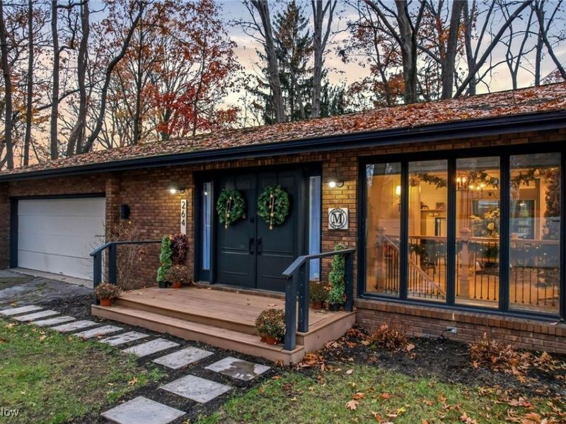 264 Pheasant Run Road SE, Warren, OH 44484 Photo 2