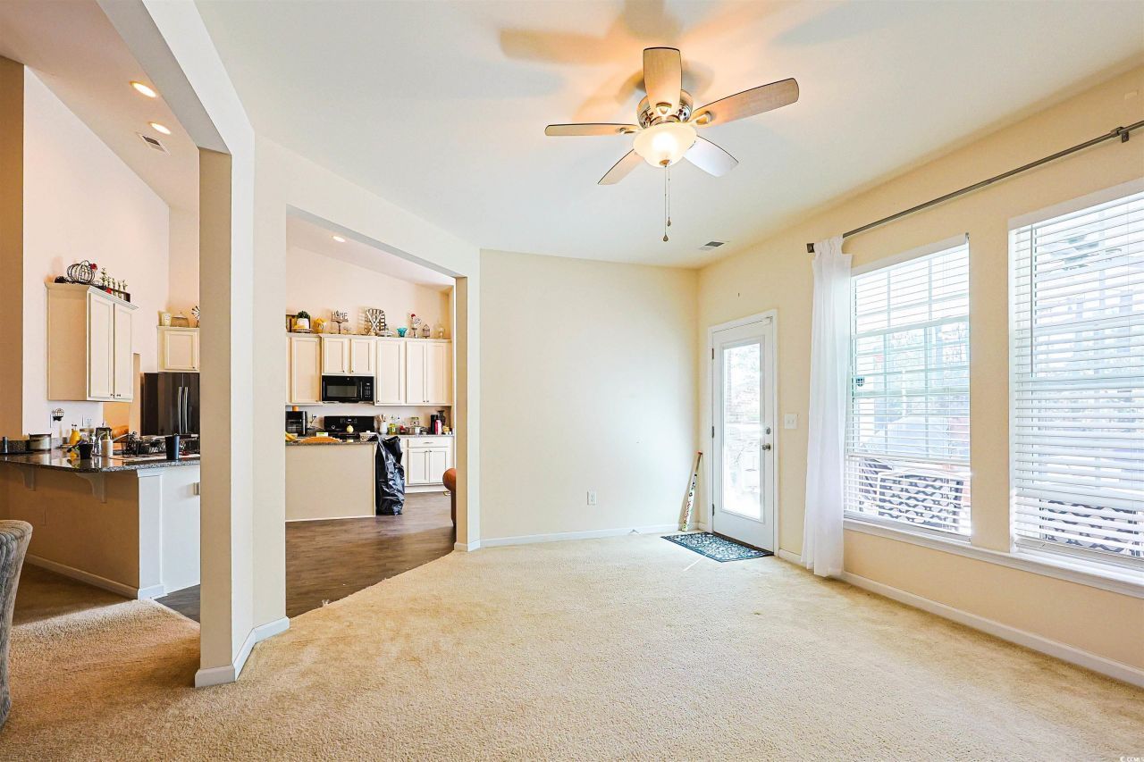 696 Tattlesbury Dr. Photo 11