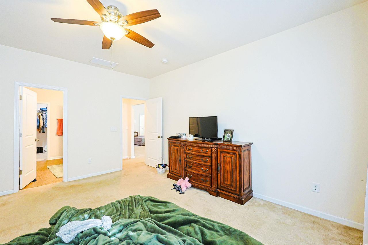 696 Tattlesbury Dr. Photo 15