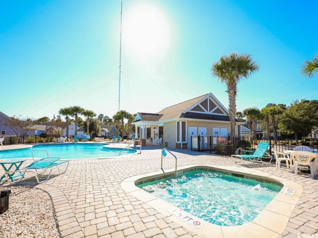 696 Tattlesbury Dr. Photo 36