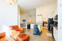 696 Tattlesbury Dr. photo 4