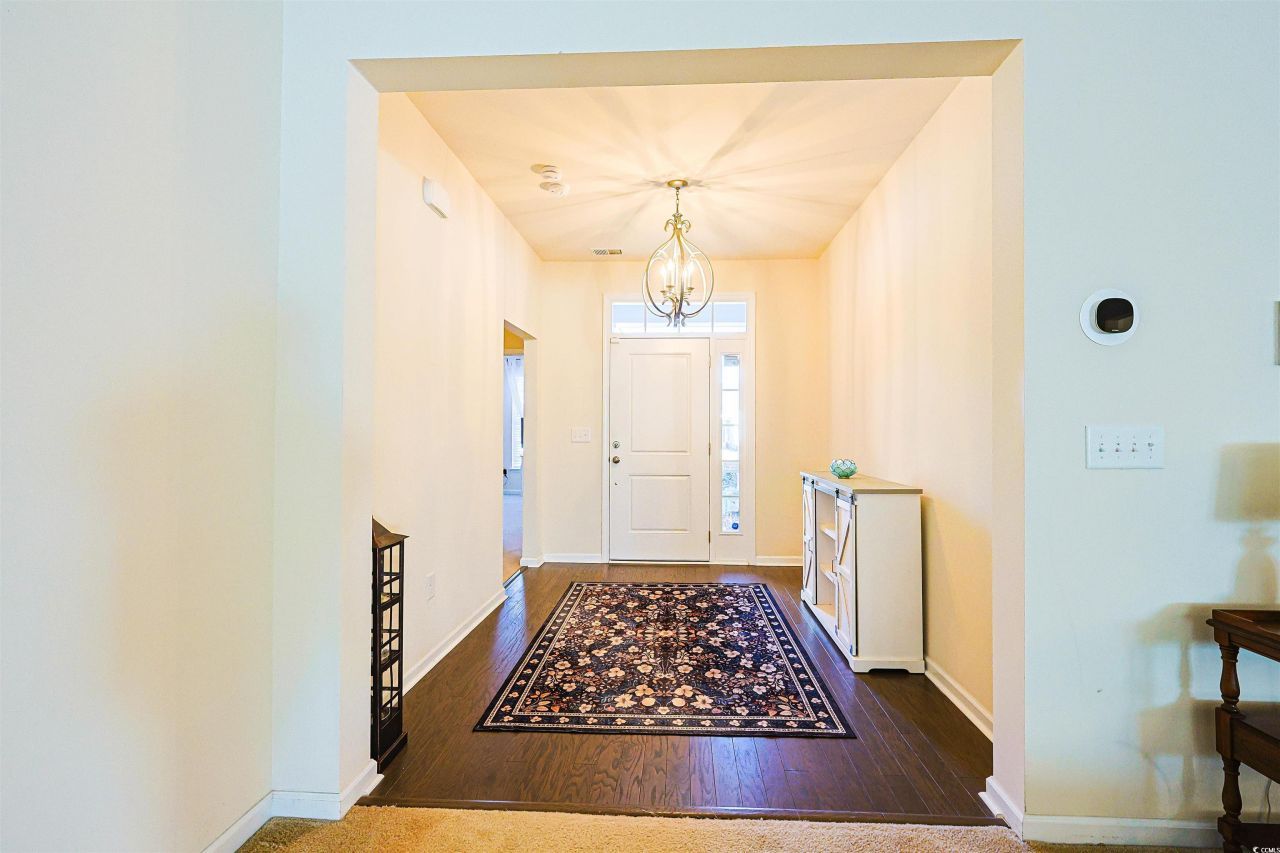 696 Tattlesbury Dr. Photo 7