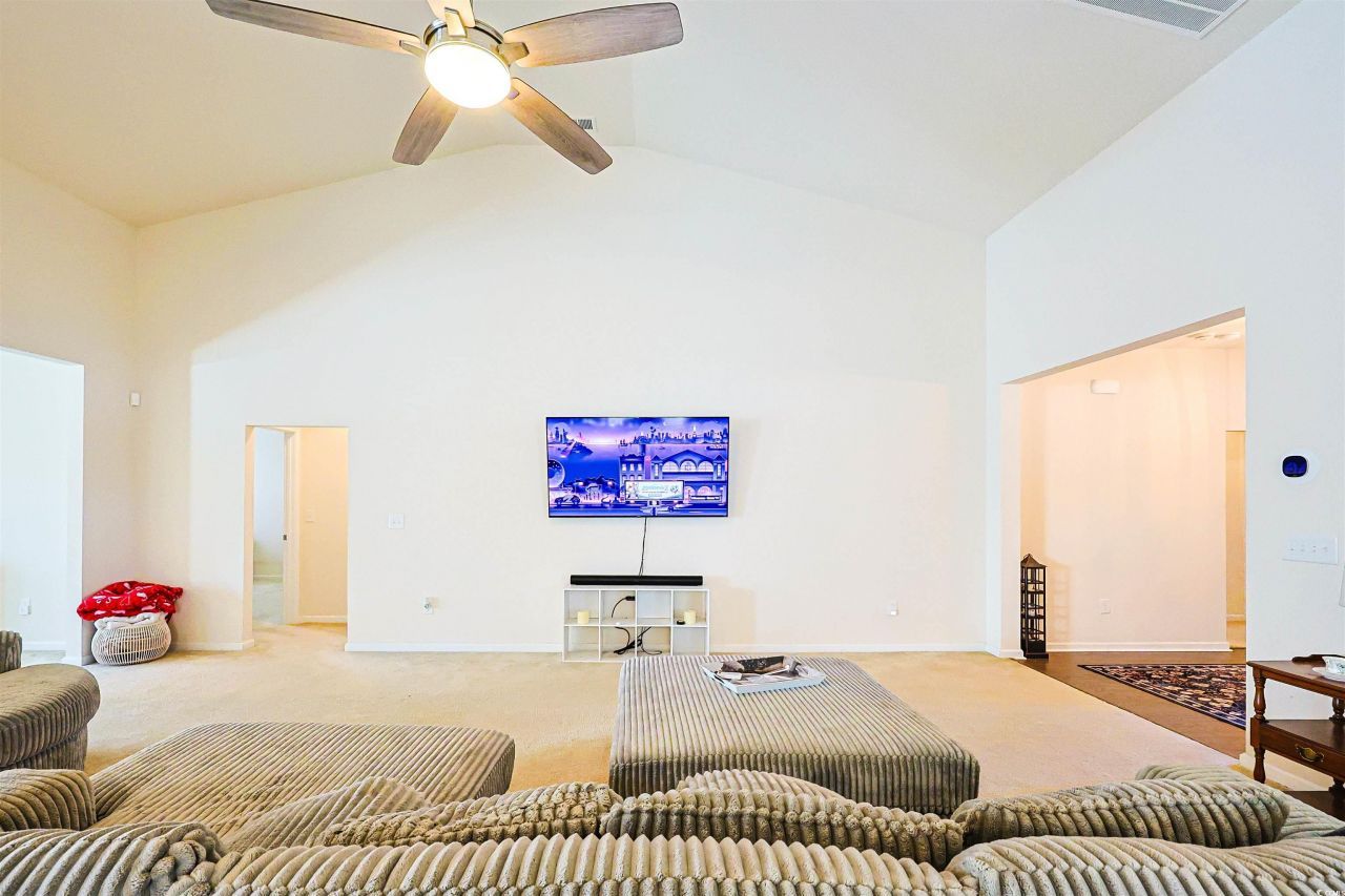 696 Tattlesbury Dr. Photo 8