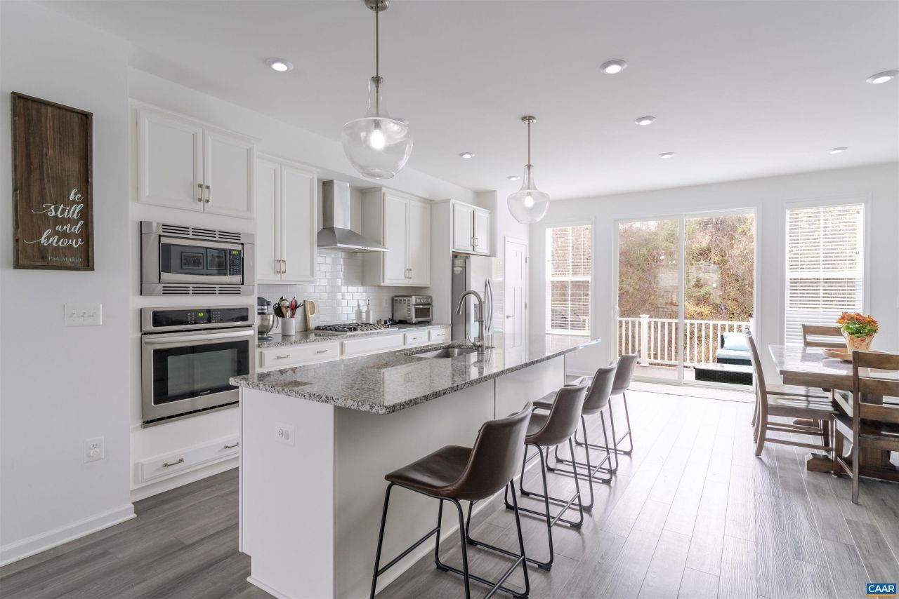 4174 Dauphin Dr, Charlottesville, VA 22902 Main Photo