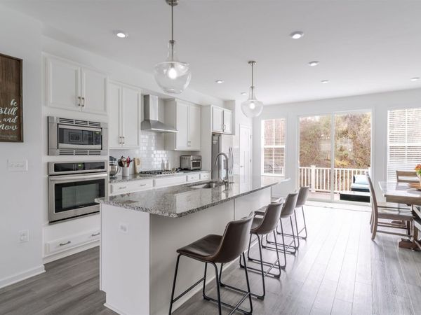 4174 DAUPHIN DR, Charlottesville, VA 22902