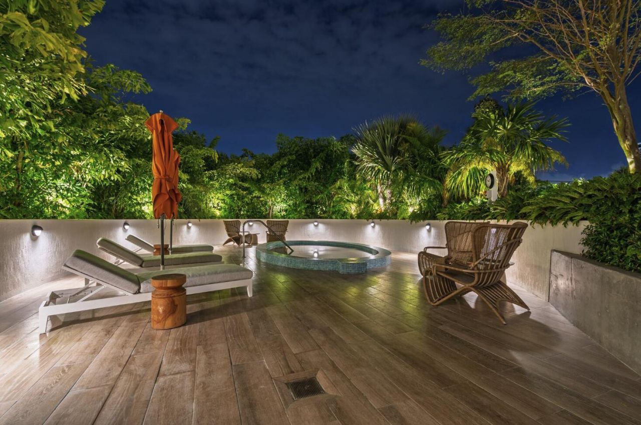 700 NE 24th Street, Unit Penthouse, Miami, FL 33137 Photo