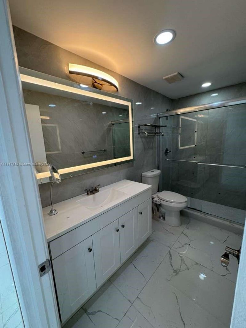 15201 NE 6th Ave, Unit C312, Miami, FL 33162 Photo