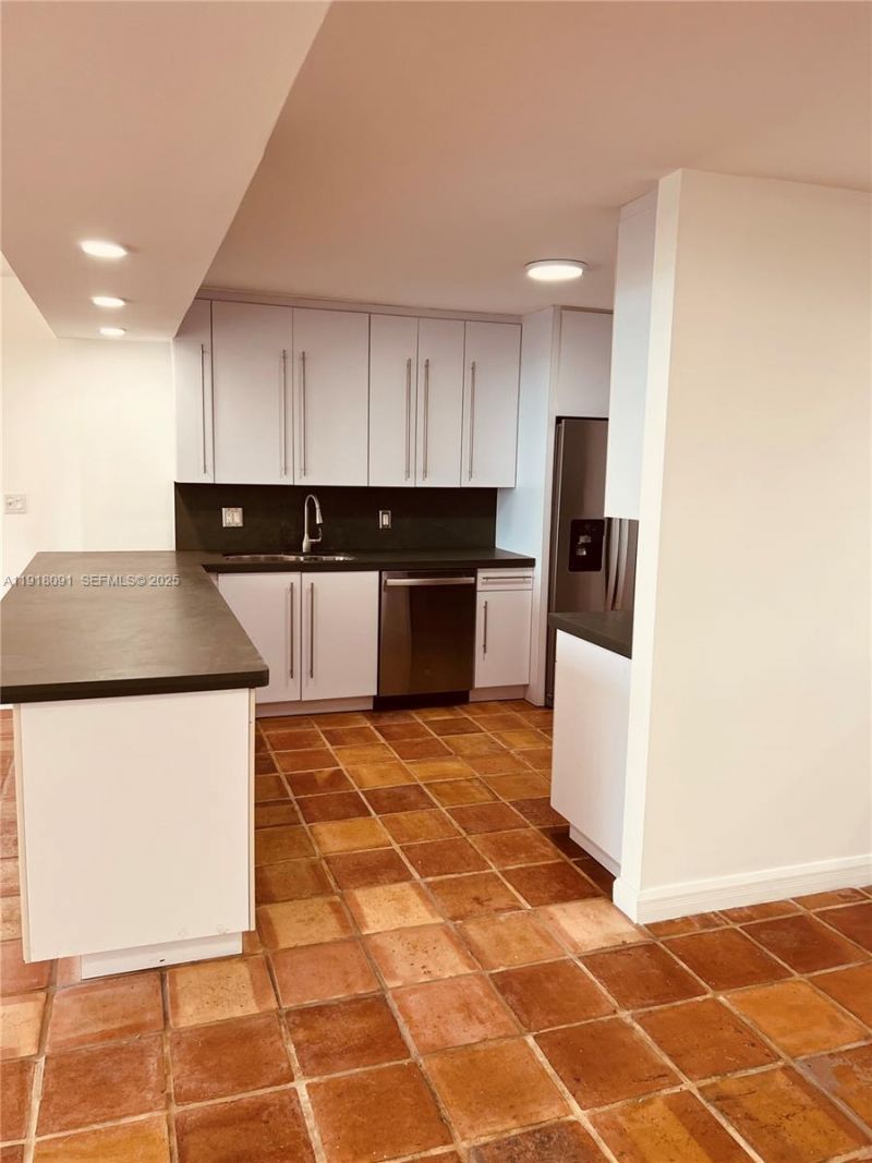 1 Grove Isle Dr, Unit A405, Miami, FL 33133 Photo