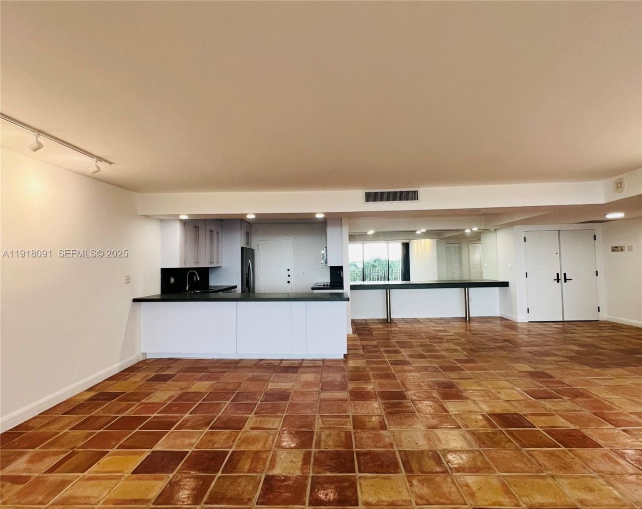 1 Grove Isle Dr, Unit A405, Miami, FL 33133 Photo