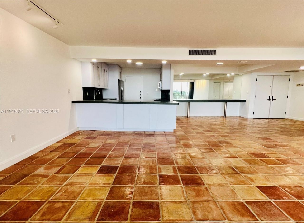 1 Grove Isle Dr, Unit A405, Miami, FL 33133 Photo