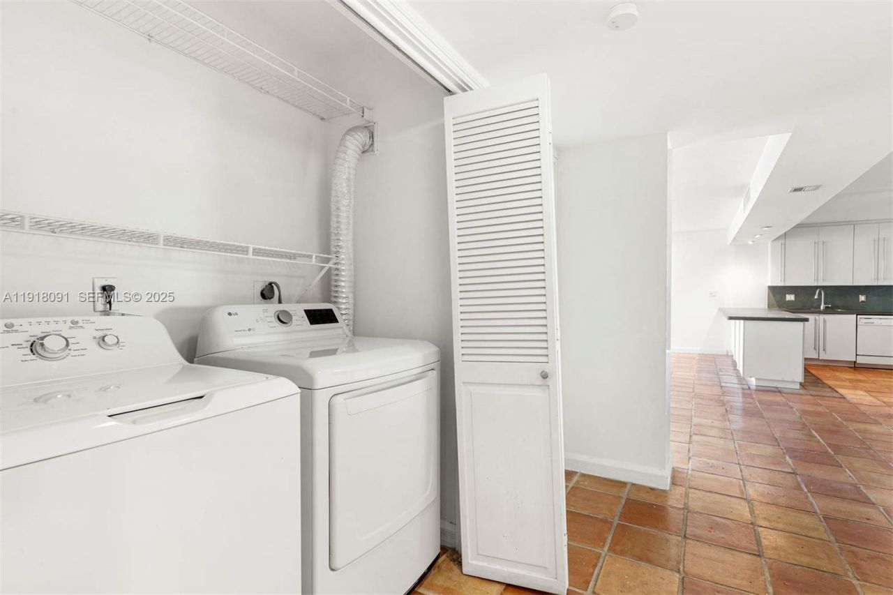 1 Grove Isle Dr, Unit A405, Miami, FL 33133 Photo