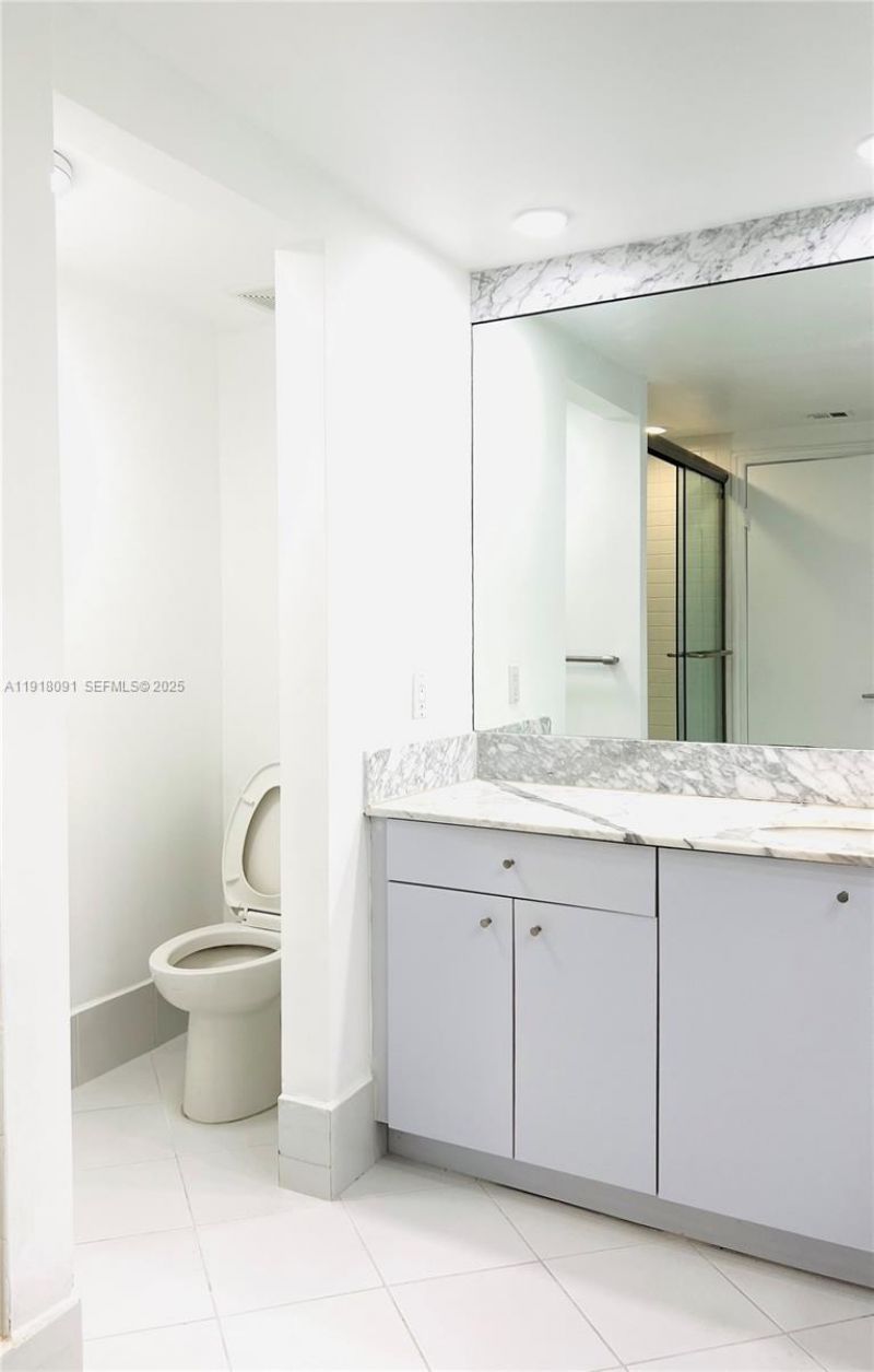 1 Grove Isle Dr, Unit A405, Miami, FL 33133 Photo