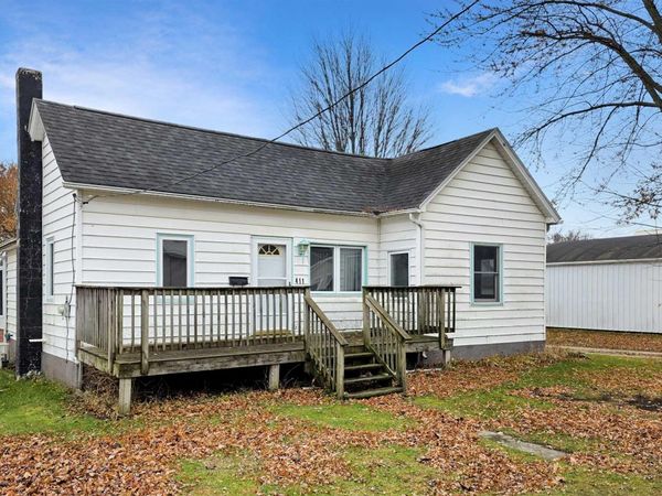 411 3rd St Street, Stout, IA 50673