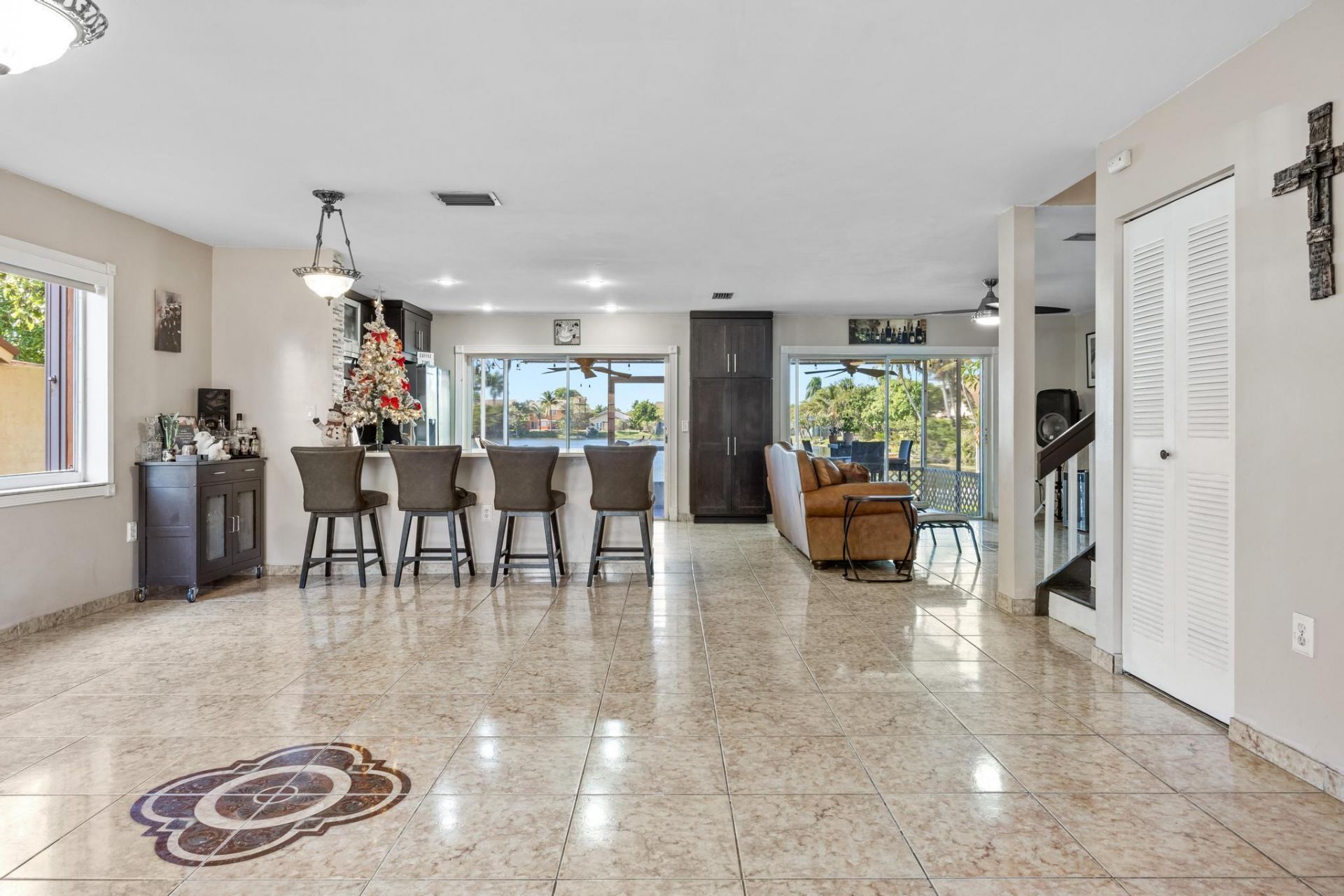 940 SW 96th Avenue, Pembroke Pines, FL 33025 Photo