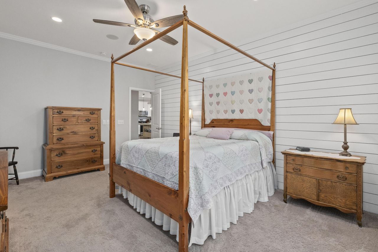 177 Hayworth Road Photo 32