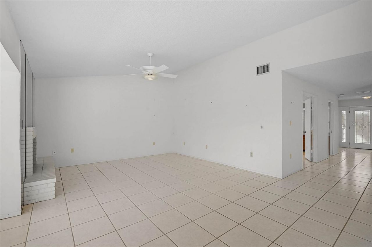 4414 La Jolla Drive, Bradenton, FL 34210 Photo