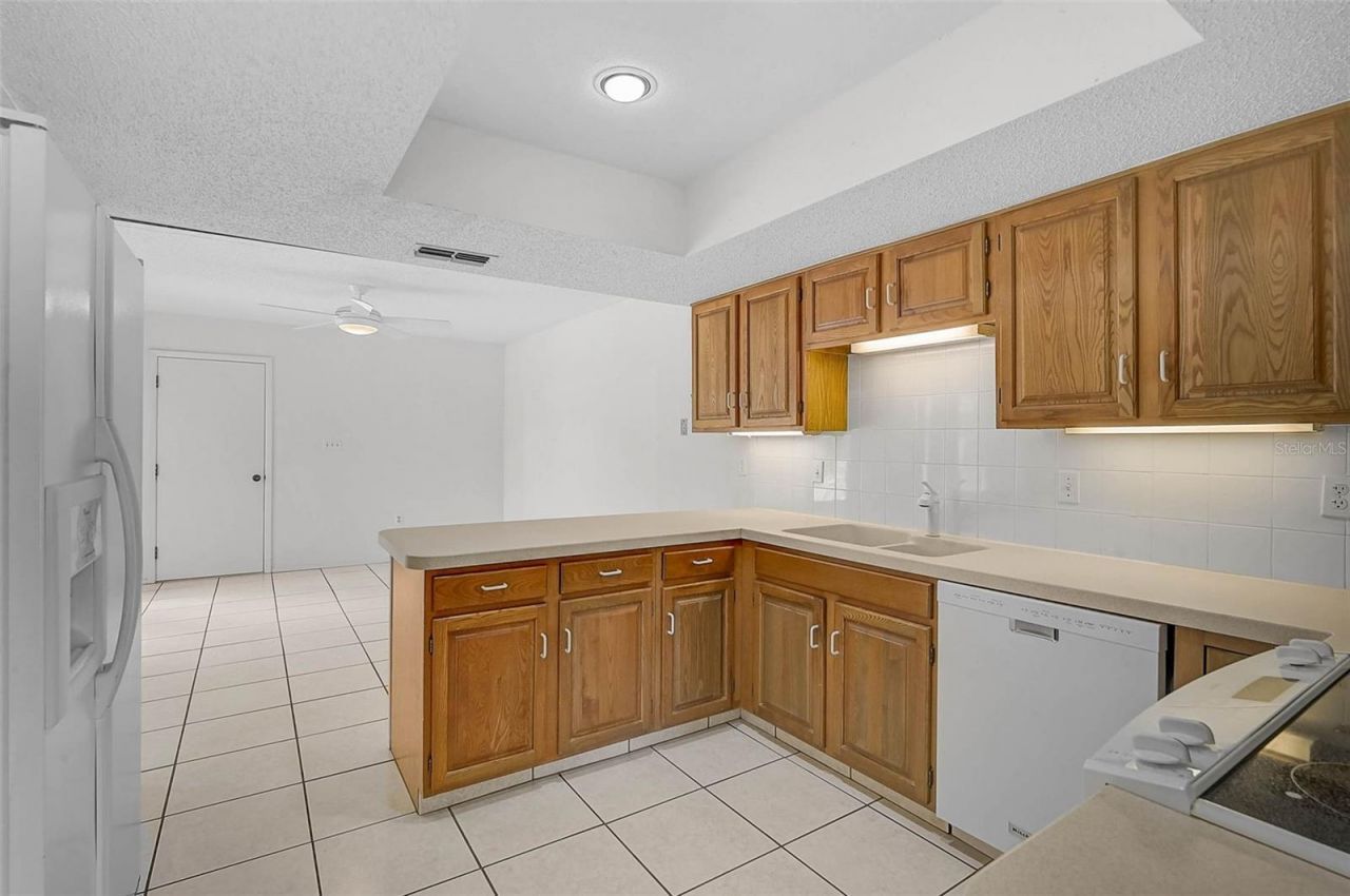 4414 La Jolla Drive, Bradenton, FL 34210 Photo